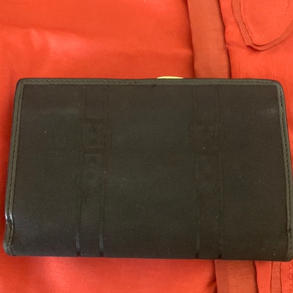 Roberta di Camerino woman’s wallet in black - Picture 6 of 6